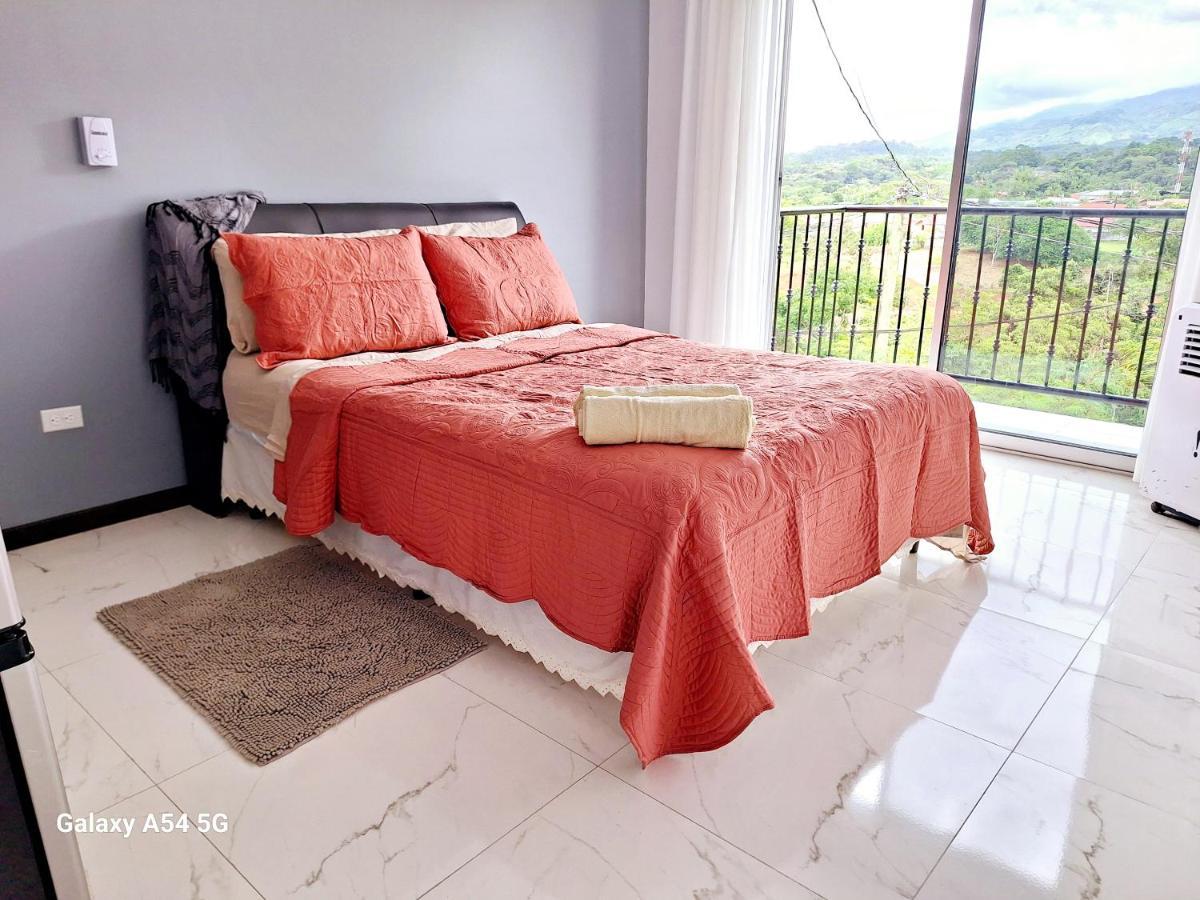 Хостел Victoria House San Isidro De El General Экстерьер фото